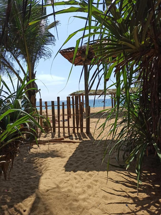 Ravana - Beach Cabanas 히카두와 외부 사진